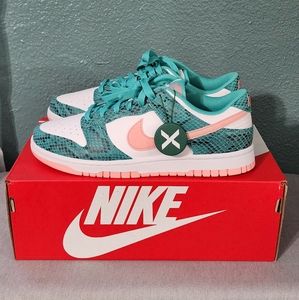 Nike The Nike Dunk Low Snakeskin “Washed Teal/Bleached Coral”